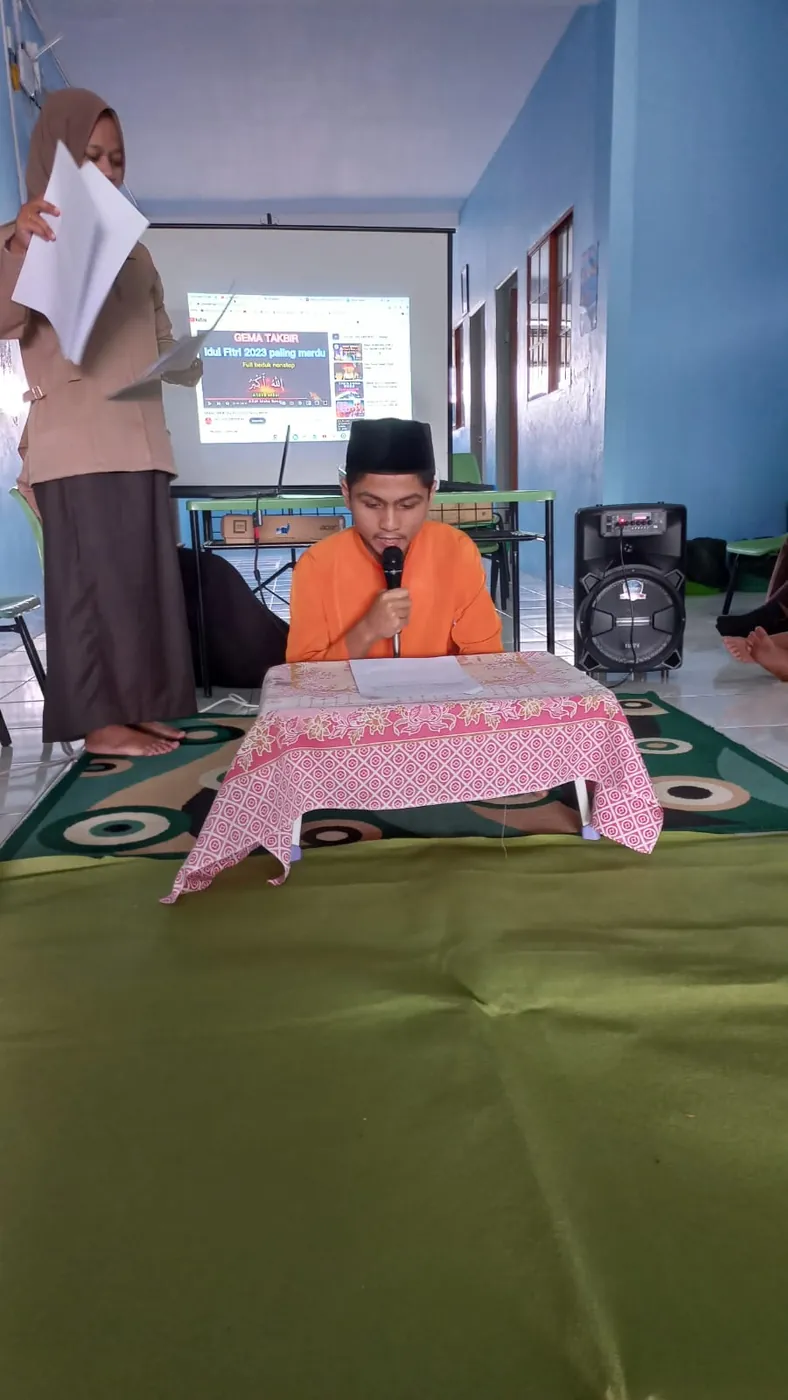 Siswa tampil dalam kegiatan keagamaan di sekolah